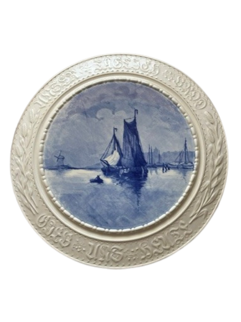 Piatto in ceramica proveniente dalla corte dell'imperatore Francesco Giuseppe d'Austria, oggetto artistico storico