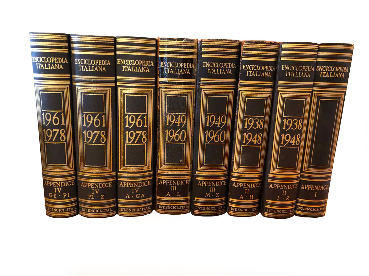 Enciclopedia Italiana Lettere scienze e arte - Treccani
