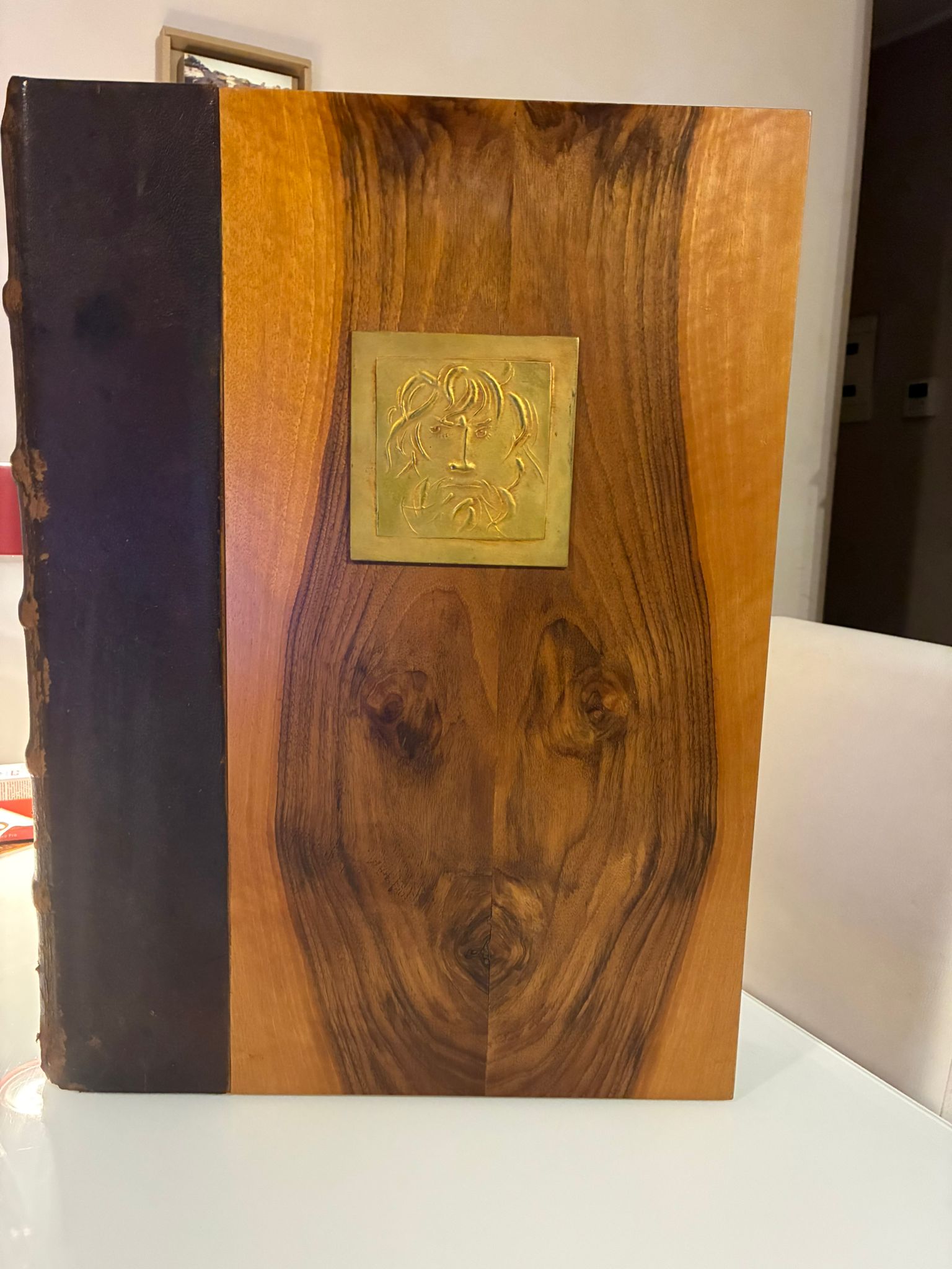 Odyssey with plates by Giacomo Manzu' - Delfino Publishing House