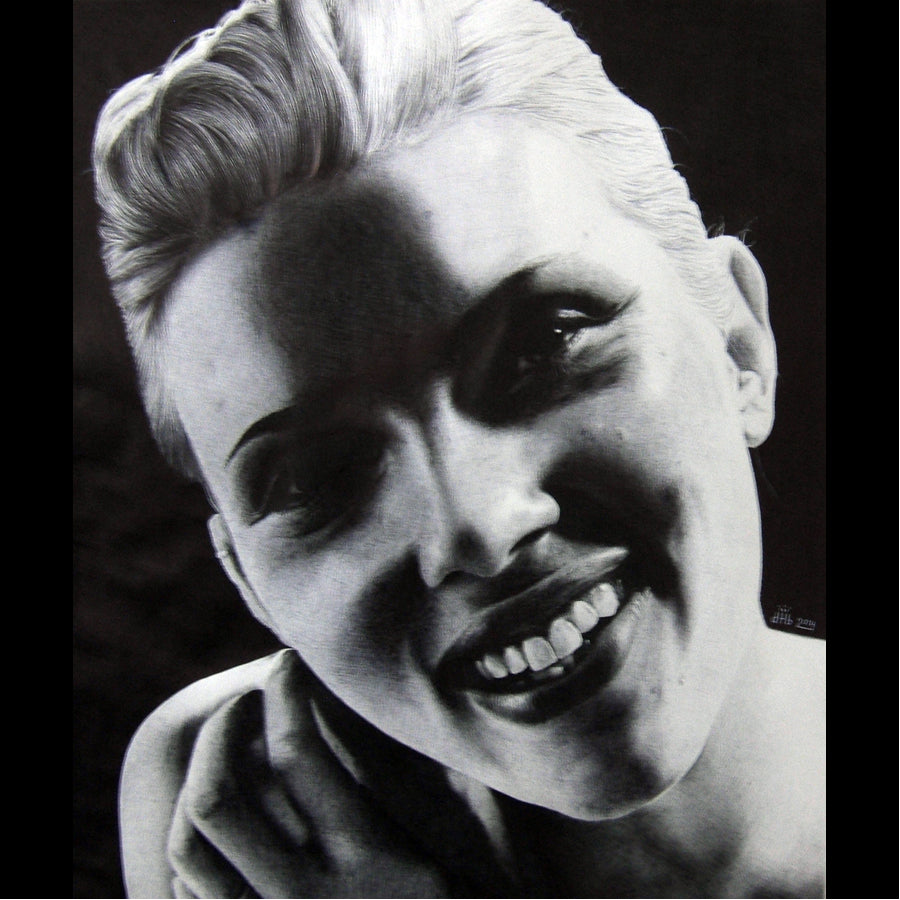 Diego Buccolini como Scarlett Johansson