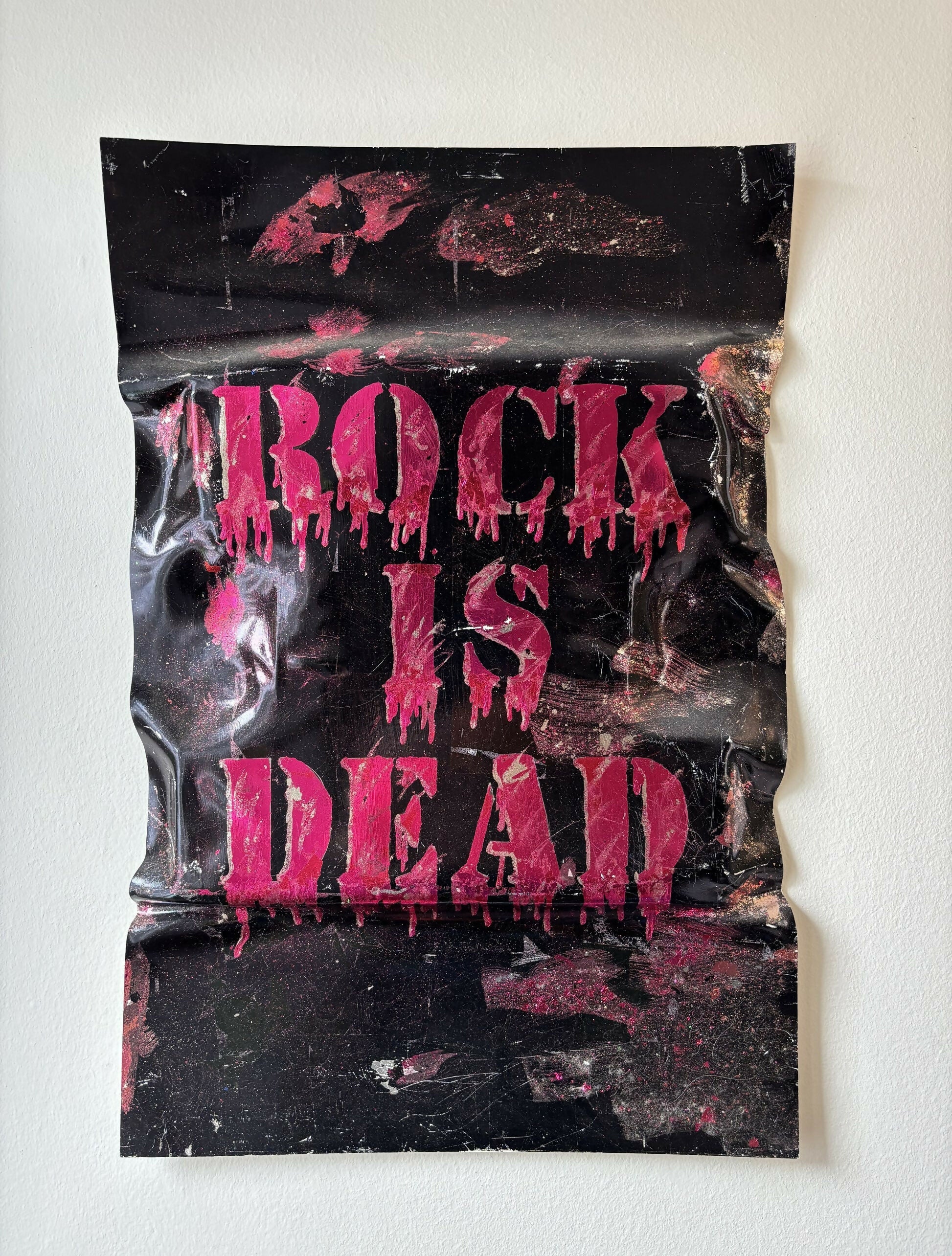 ROCK IS DEAD