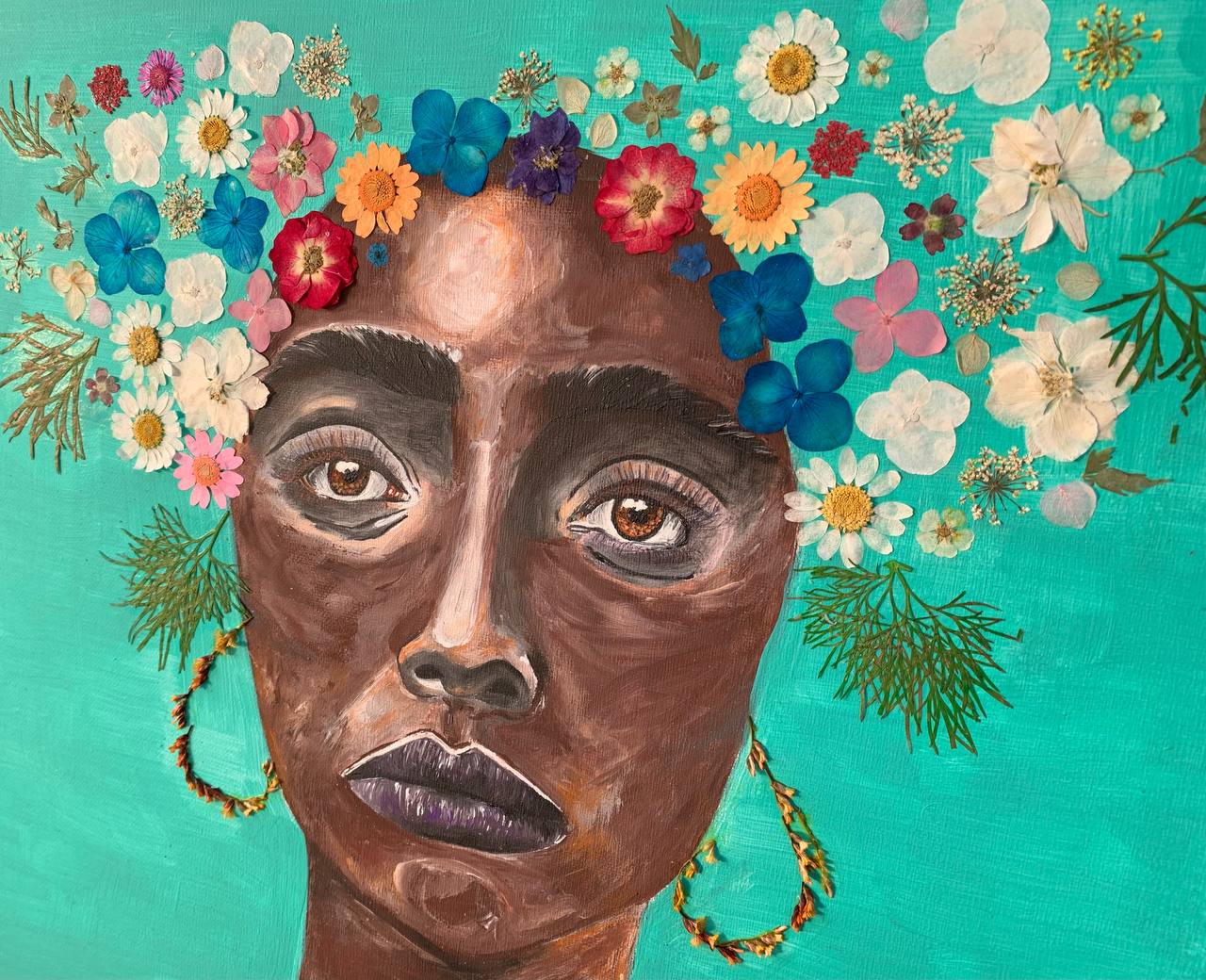 Femme africaine avec des fleurs